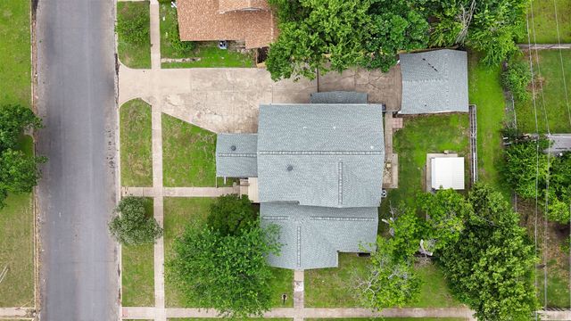 401 N Dallas Street, Ennis, TX 75119