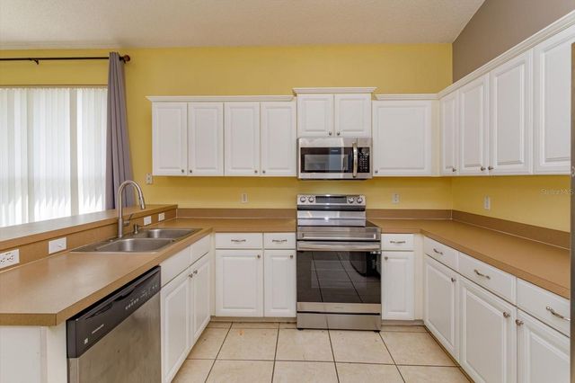 5537 BURLWOOD DRIVE, Orlando, FL 32810