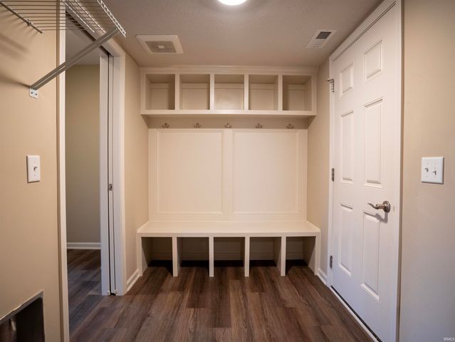 4922 Hammock Drive, Fort Wayne, IN 46818