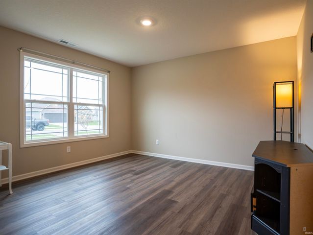 4922 Hammock Drive, Fort Wayne, IN 46818