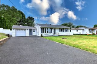 45 Sherwood Avenue, Derby, CT 06418
