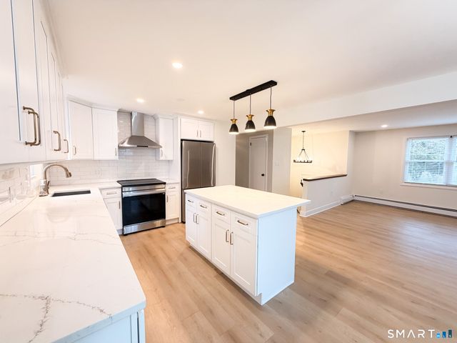 33 Forest Avenue, Groton, CT 06355