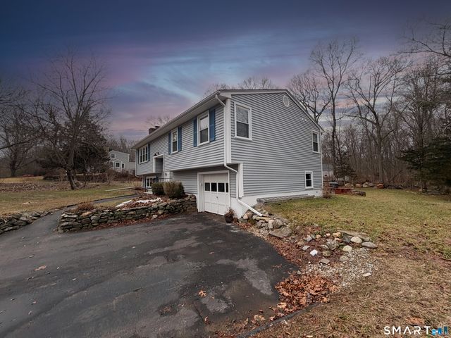 33 Forest Avenue, Groton, CT 06355