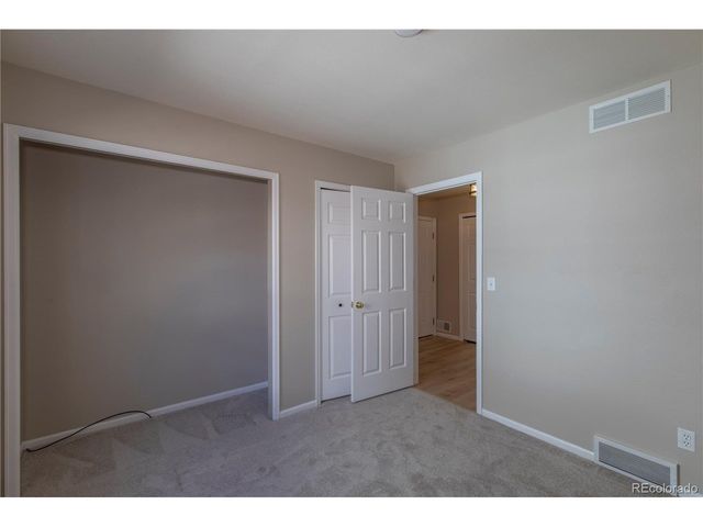 1437 Elmhurst Ln, Longmont, CO 80503