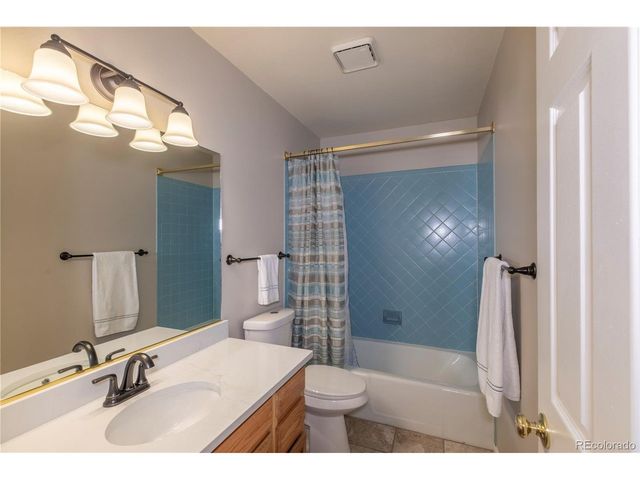 1437 Elmhurst Ln, Longmont, CO 80503