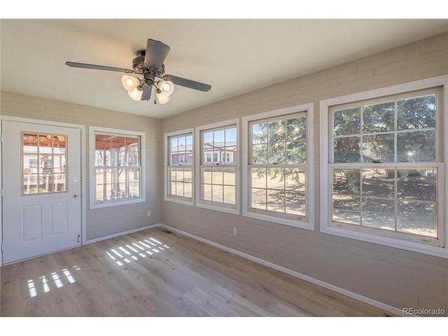 1437 Elmhurst Ln, Longmont, CO 80503