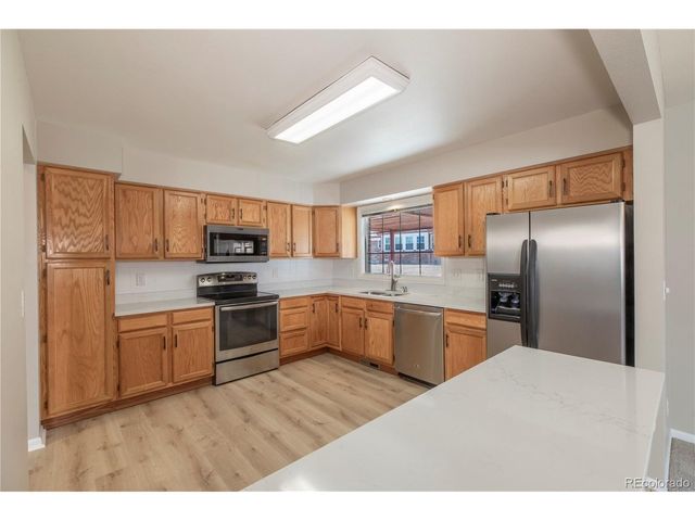 1437 Elmhurst Ln, Longmont, CO 80503
