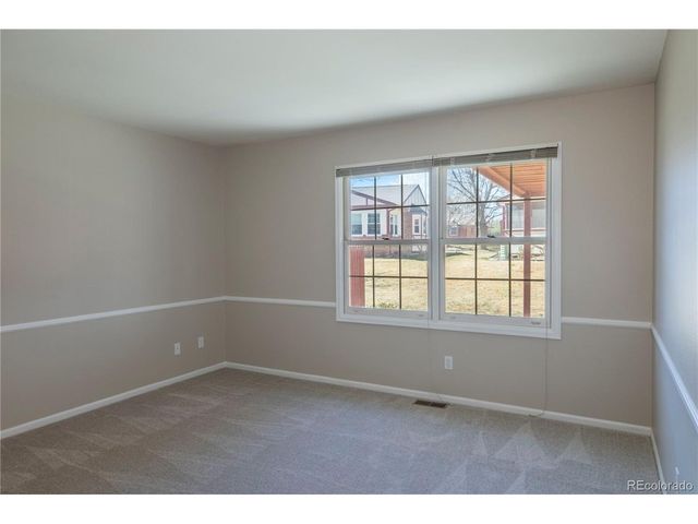 1437 Elmhurst Ln, Longmont, CO 80503