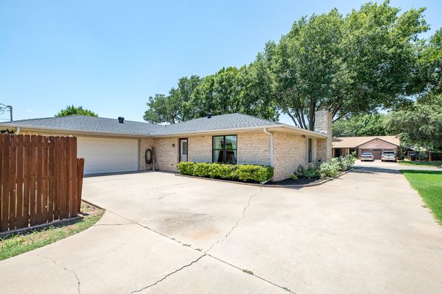 3 Flat Top Circle, Wichita Falls, TX 76308