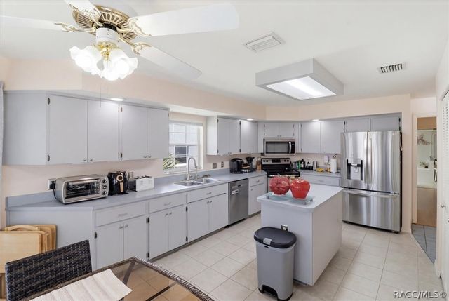 685 W Colbert Court, Beverly Hills, FL 34465