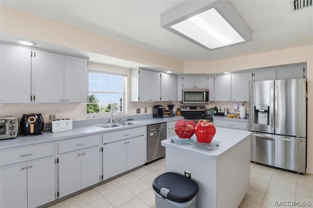 685 W Colbert Court, Beverly Hills, FL 34465