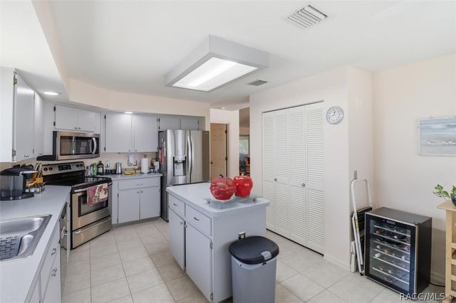 685 W Colbert Court, Beverly Hills, FL 34465