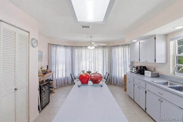685 W Colbert Court, Beverly Hills, FL 34465