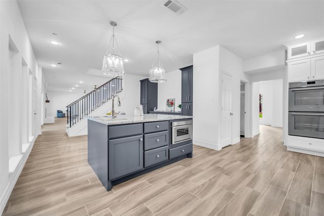 11314 S Williamsburg Drive, Piney Point Village, TX 77024