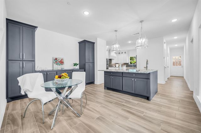 11314 S Williamsburg Drive, Piney Point Village, TX 77024