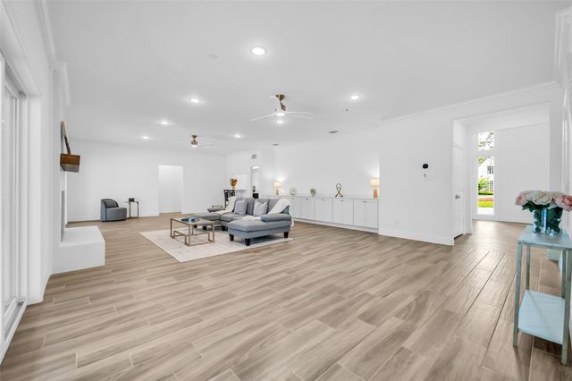 11314 S Williamsburg Drive, Piney Point Village, TX 77024