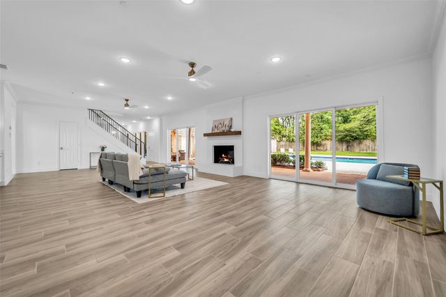 11314 S Williamsburg Drive, Piney Point Village, TX 77024