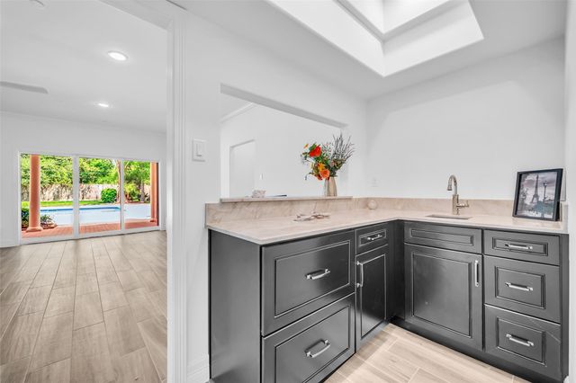 11314 S Williamsburg Drive, Piney Point Village, TX 77024