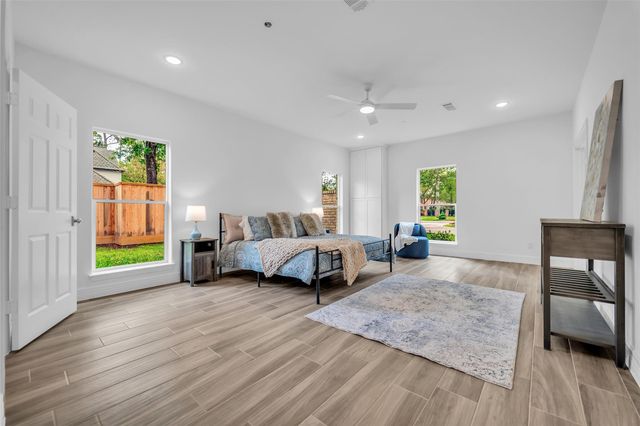 11314 S Williamsburg Drive, Piney Point Village, TX 77024