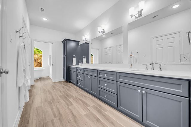 11314 S Williamsburg Drive, Piney Point Village, TX 77024