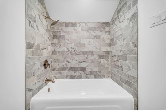 11314 S Williamsburg Drive, Piney Point Village, TX 77024