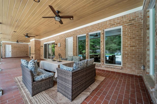 11314 S Williamsburg Drive, Piney Point Village, TX 77024