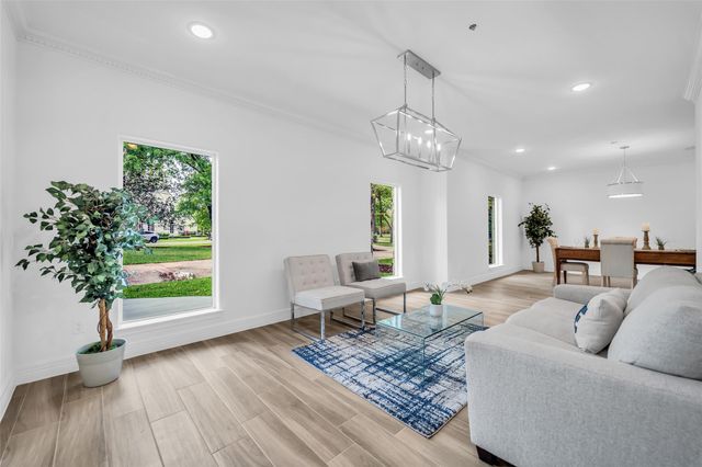 11314 S Williamsburg Drive, Piney Point Village, TX 77024