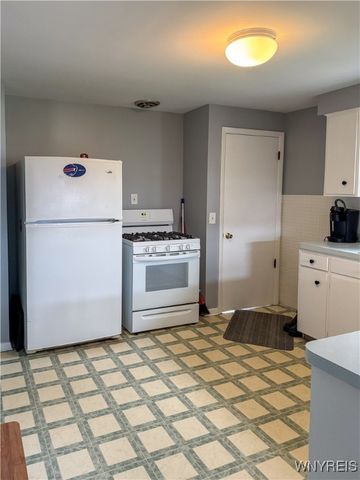 25 Trudy Lane, Cheektowaga, NY 14227