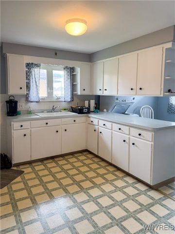 25 Trudy Lane, Cheektowaga, NY 14227