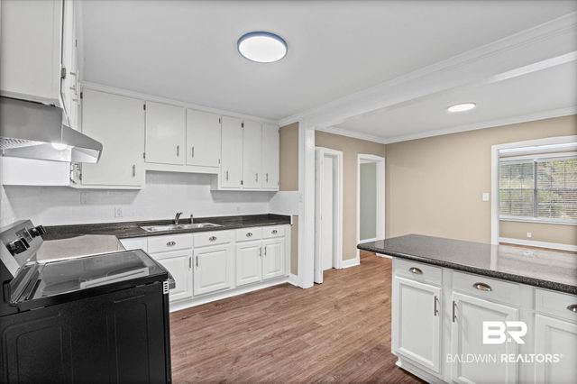8460 Lake Tahoe Drive, Theodore, AL 36582