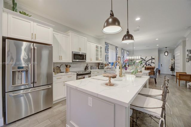 3338 W 97th Ter, Hialeah, FL 33018