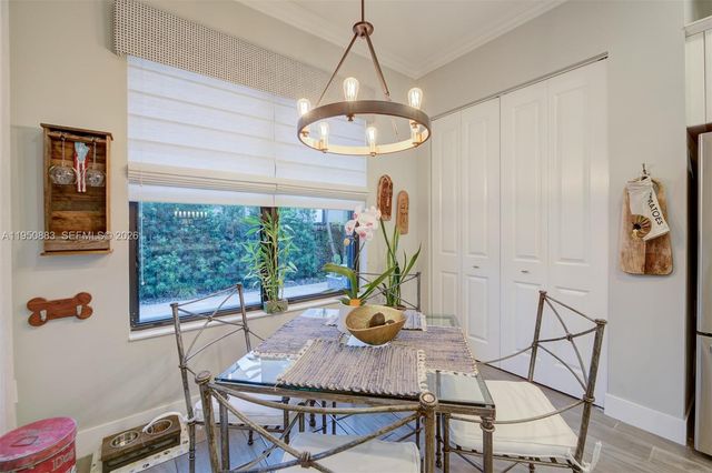 3338 W 97th Ter, Hialeah, FL 33018