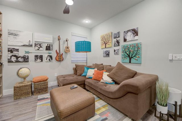 3338 W 97th Ter, Hialeah, FL 33018