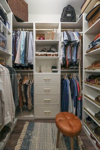 3338 W 97th Ter, Hialeah, FL 33018