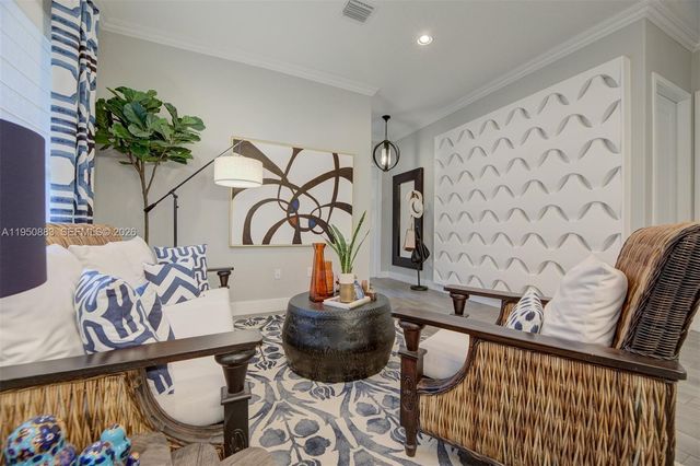 3338 W 97th Ter, Hialeah, FL 33018