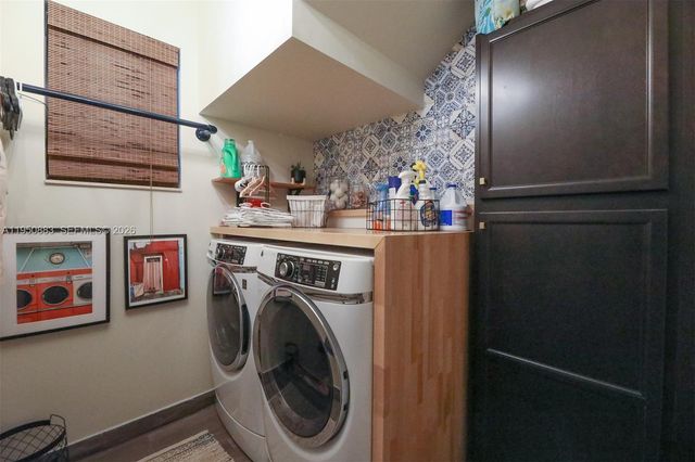 3338 W 97th Ter, Hialeah, FL 33018