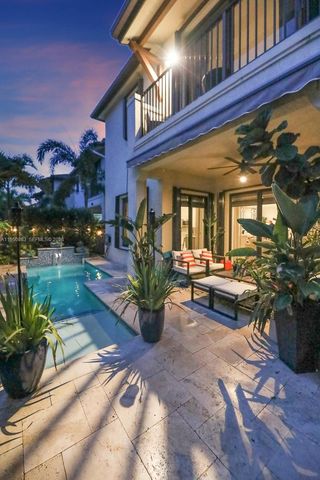 3338 W 97th Ter, Hialeah, FL 33018