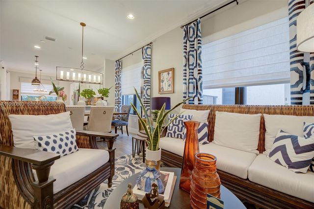 3338 W 97th Ter, Hialeah, FL 33018