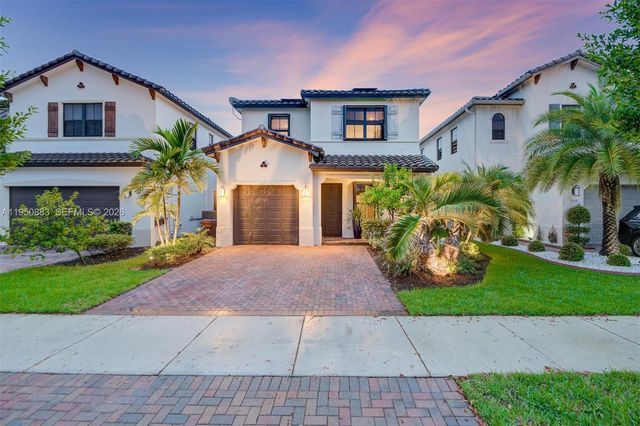 3338 W 97th Ter, Hialeah, FL 33018