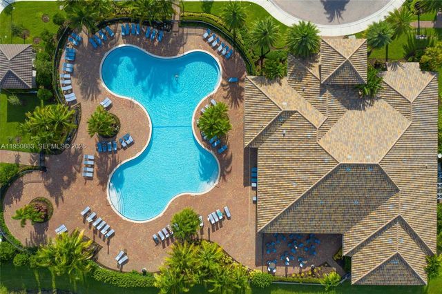 3338 W 97th Ter, Hialeah, FL 33018