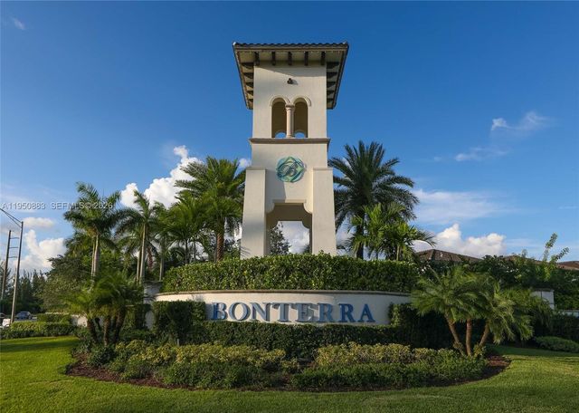 3338 W 97th Ter, Hialeah, FL 33018