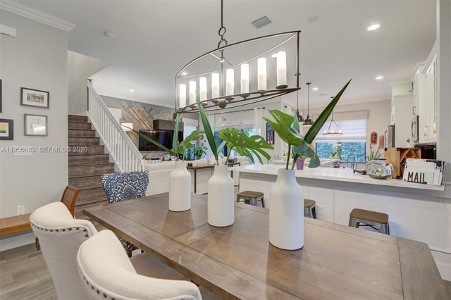 3338 W 97th Ter, Hialeah, FL 33018