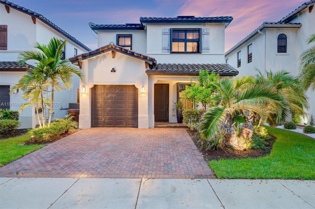 3338 W 97th Ter, Hialeah, FL 33018