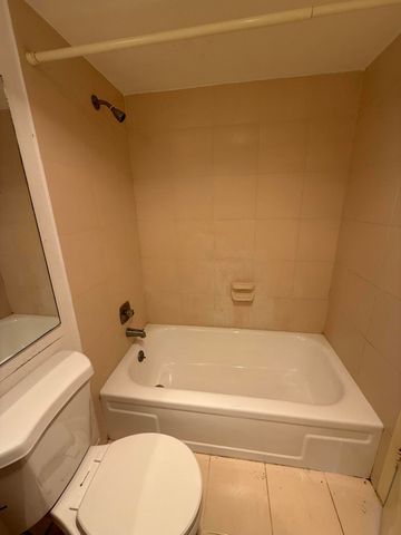 13 Dorset A, Boca Raton, FL 33434