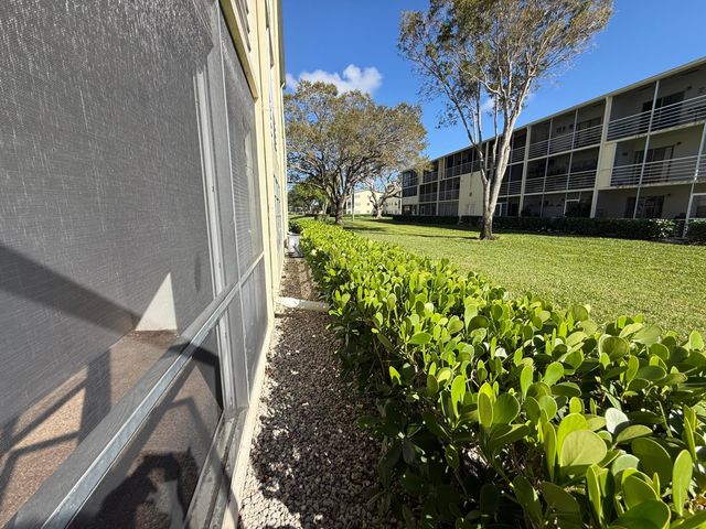 13 Dorset A, Boca Raton, FL 33434