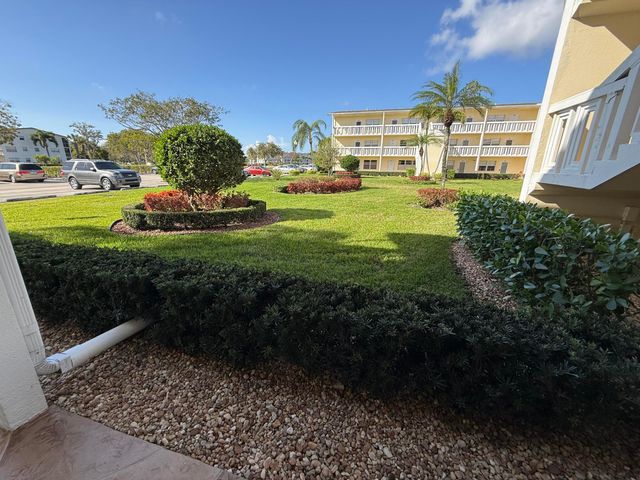 13 Dorset A, Boca Raton, FL 33434