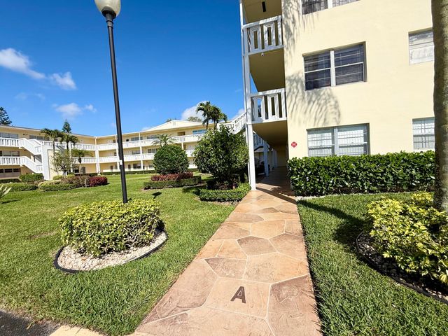 13 Dorset A, Boca Raton, FL 33434