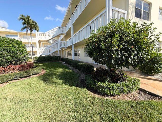 13 Dorset A, Boca Raton, FL 33434