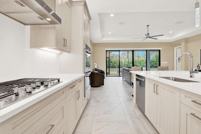 9802 Turning Bluff Lane, Boynton Beach, FL 33473