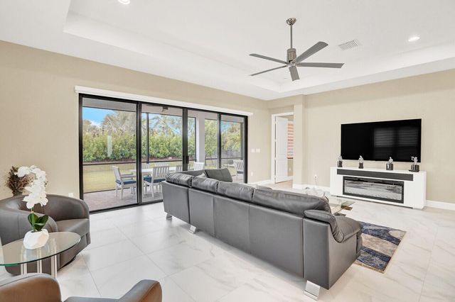 9802 Turning Bluff Lane, Boynton Beach, FL 33473